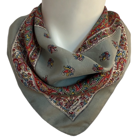 Liberty of London Vintage Silk Pocket Square 🇬🇧– Paisley & Floral Print - Picture 1 of 7